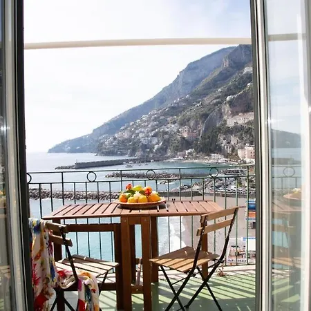 Sea House *